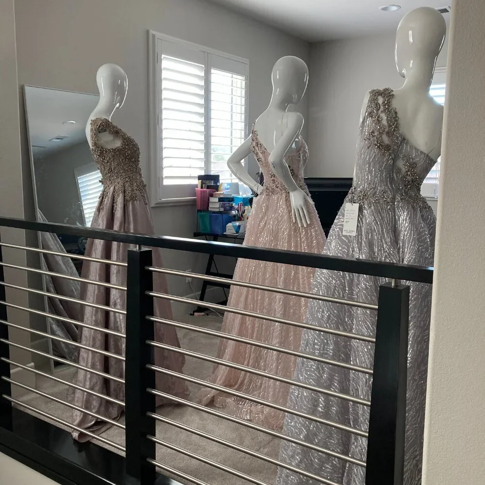 Dresses and Gowns - Picture 7 of 12